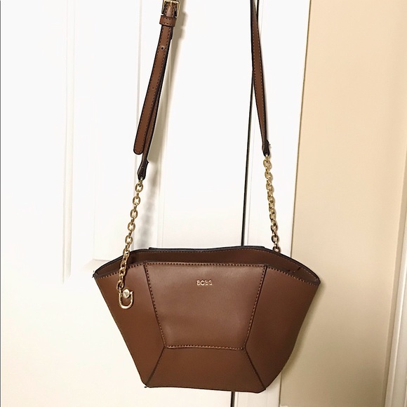 🆕🔥BCBG SUPER CUTE CHESTNUT BROWN LEATHER BUCKET&GOLD:HARDWARE CROSSBODY/PURSE - Picture 8 of 16